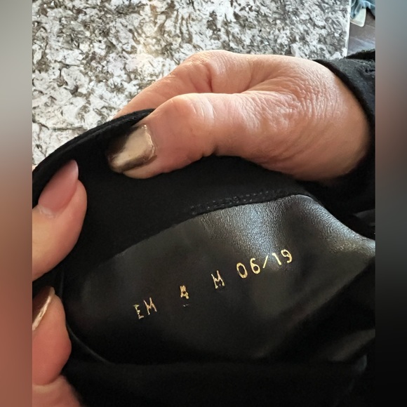 NEW! Stuart Weitzman suede black knee high boots - Picture 3 of 9